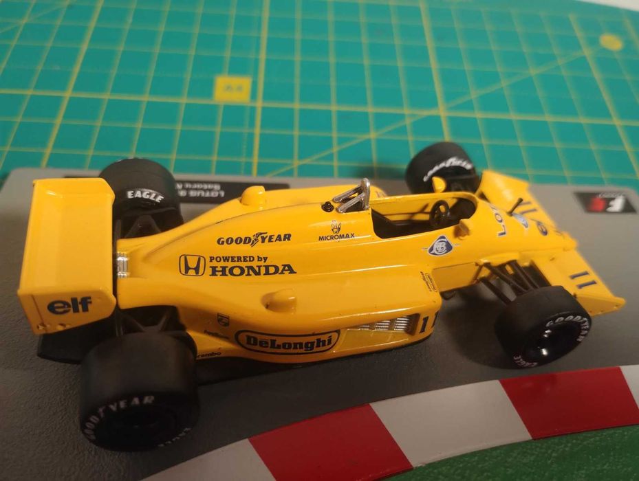 1/43 модель Lotus 99T