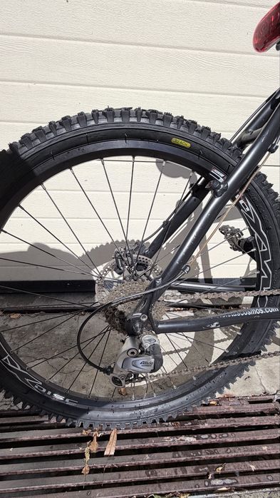Bicicleta de Montanha Cosmos Roda 26 – Shimano – Travões de Disco