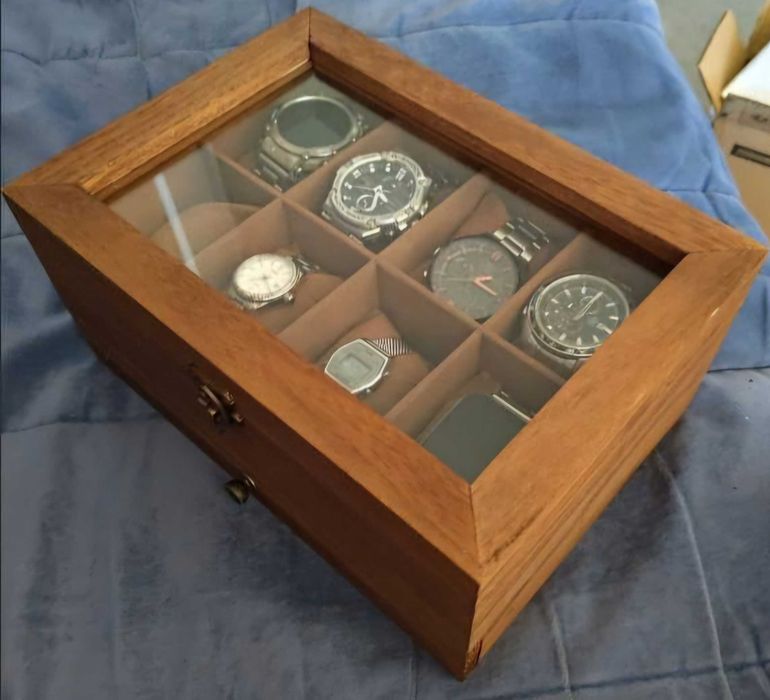 Szkatułka /Kasetka/ drewniana na Zegarki /Kosmetyki /Biżuterię