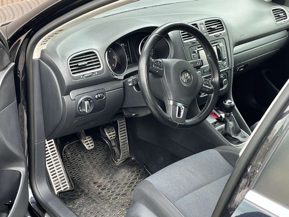 Volkswagen  Golf