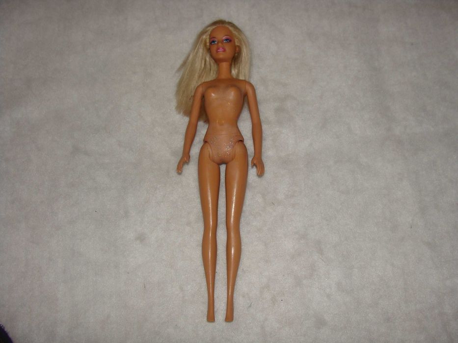 Barbie não identificada