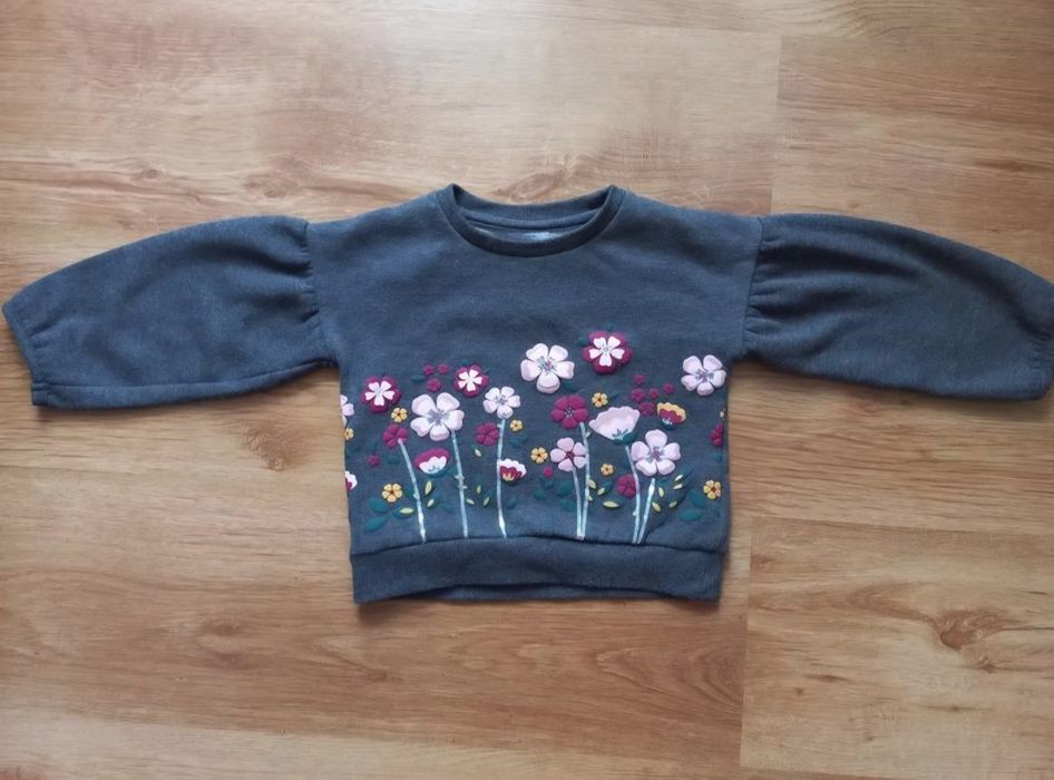 Серый свитер с цветочками primark 18 24 мес 1,5 2 года 86 92 см