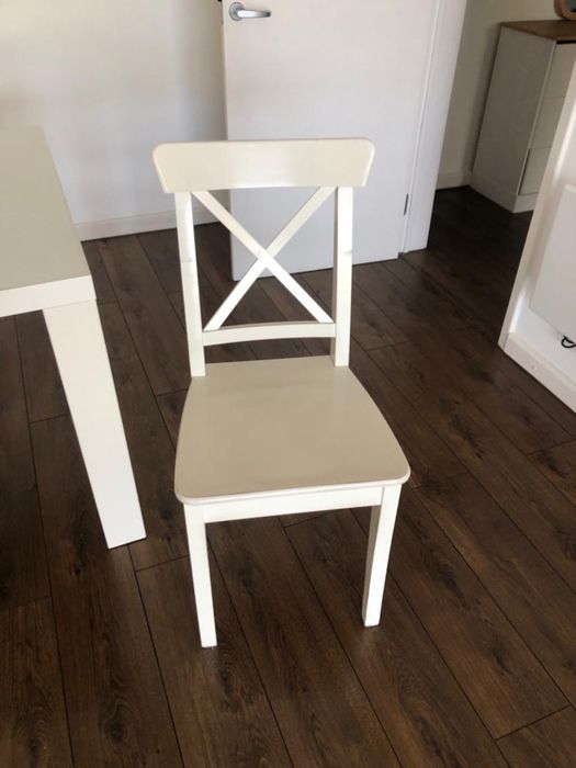 Conjunto 4 cadeiras e 1 mesa (branco)