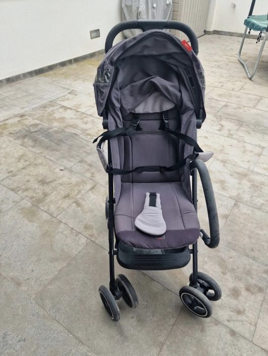 Vendo carrinho GB  dobrável (de avião)