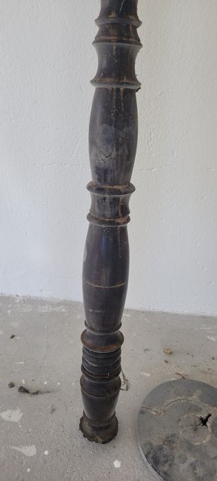 Candeeiro em pau preto