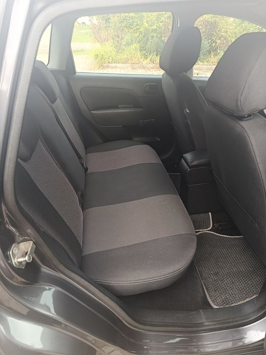 Ford fiesta 1.4 2007 рік