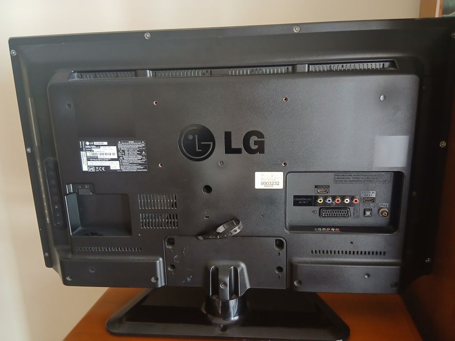 Vendo Televisão LG