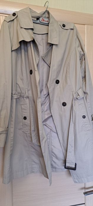 Плащ жіночій сірий