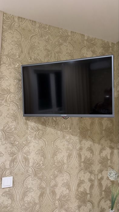 Blaupunkt 32HBC5000 32” Smart TV (Android) - стан нового, все працює