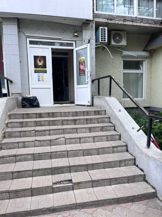 Фасад, 1 пов, окремий вхід, 142.1 м2, Новий Буг, площа Свободи 63/33