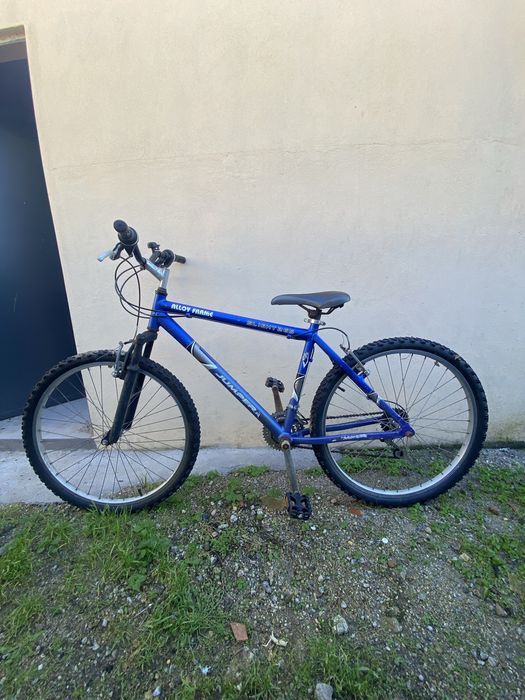 3 bicicletas em bom estado