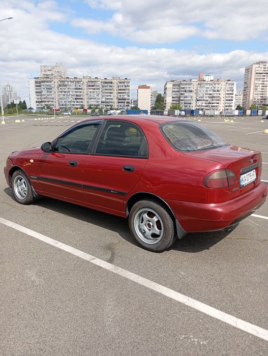 Део Ланос 2004 року