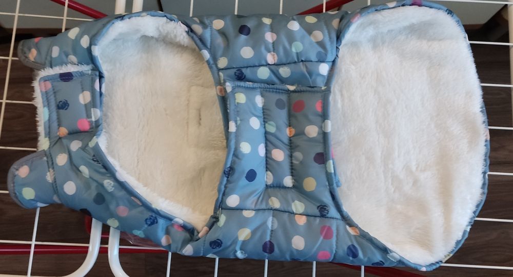 Kurtka płaszcz dla psa TIAKI Comfy Dots 56cm