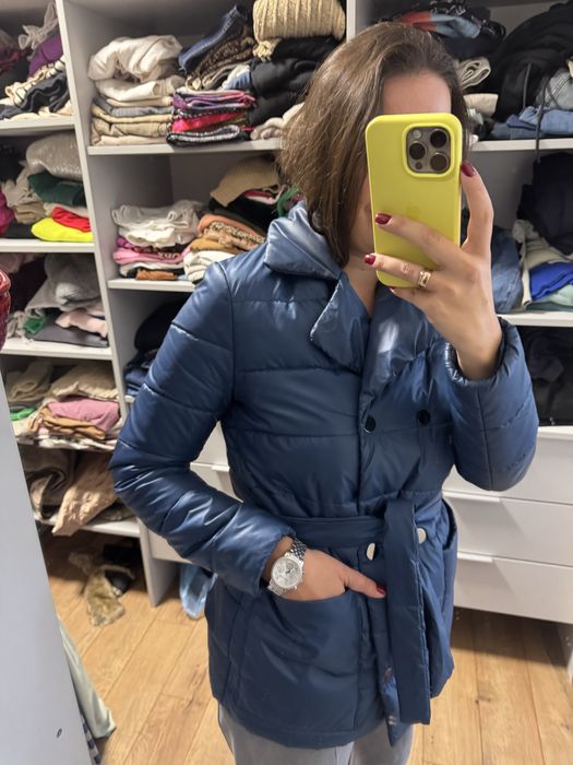 Продам стильну легку осінню куртку