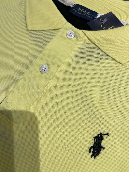 Polo de Homem Amarelo