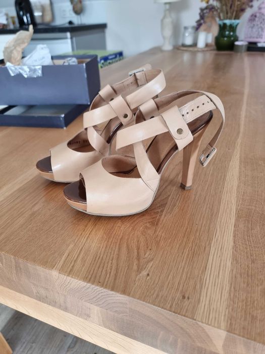 Czółenka,szpilki Ryłko 37