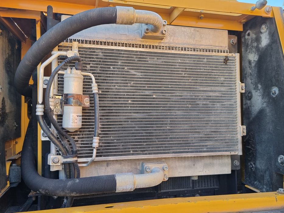 Продам экскаватор Volvo EC 240 LC , 2010 г.в