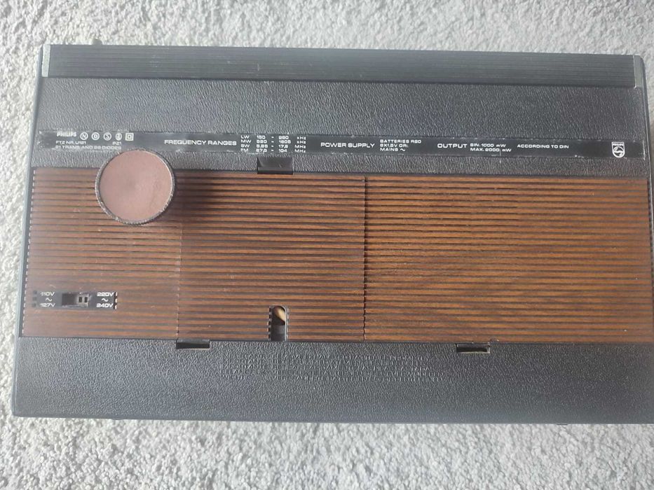 Rádio Philips RR523
