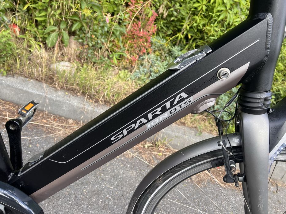 Fajny rower elektryczny SPARTA DTS 14 AH  Deore bateria w ramie / A