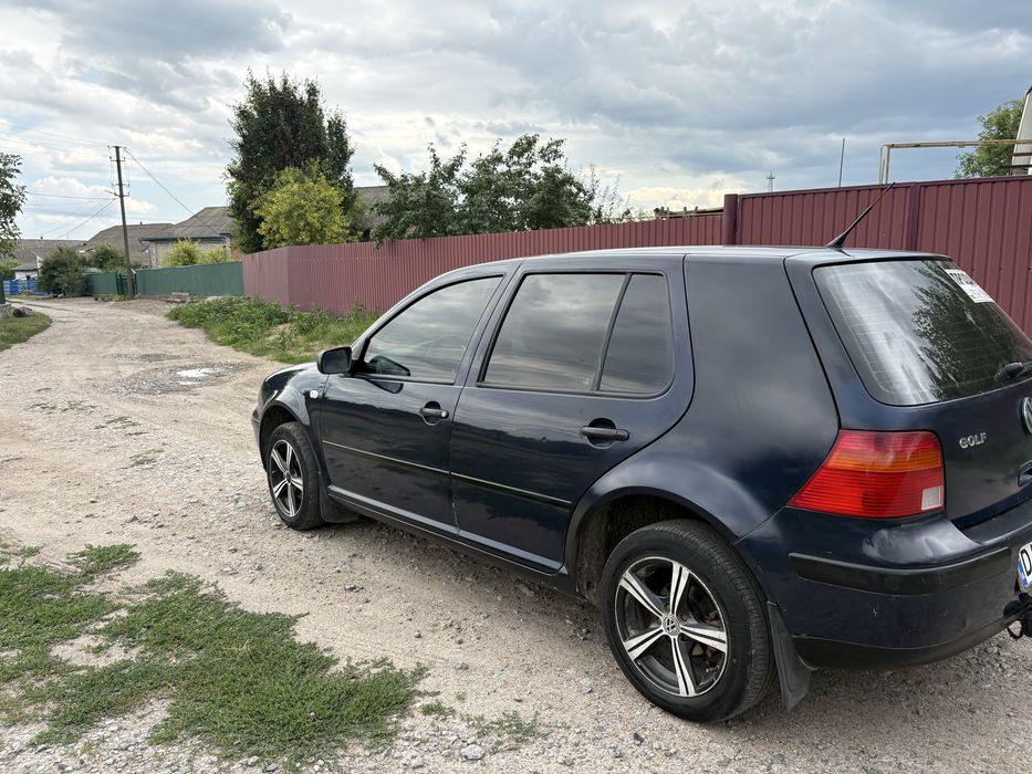 Продам Volkswagen Golf
