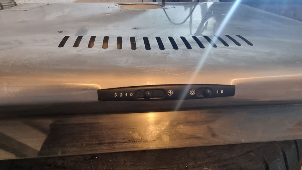 Okap podszafkowy.  Mastercook 60 cm