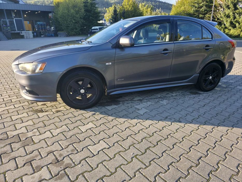 Mitsubishi Lancer