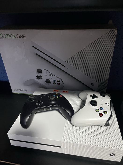 Приставка xbox one s 1 тб