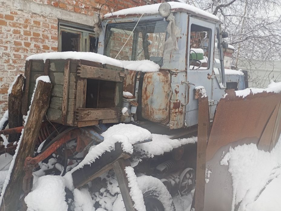 Продам ХТЗ т -150  гусеничный рабочий с документами