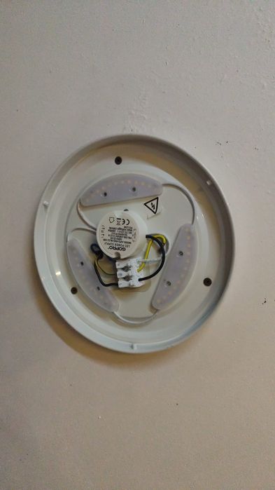 Faço médios e pequenos arranjos  em habitação