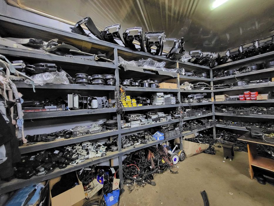 Разборка БМВ Е70 Х5. Запчасти б/у BMW E70 X5. Шрот BMW E70