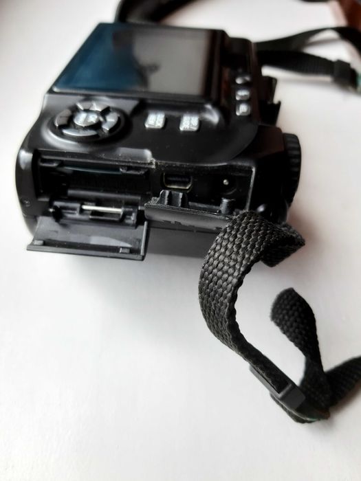 Фотоаппарат OLYMPUS 8 mega pixels