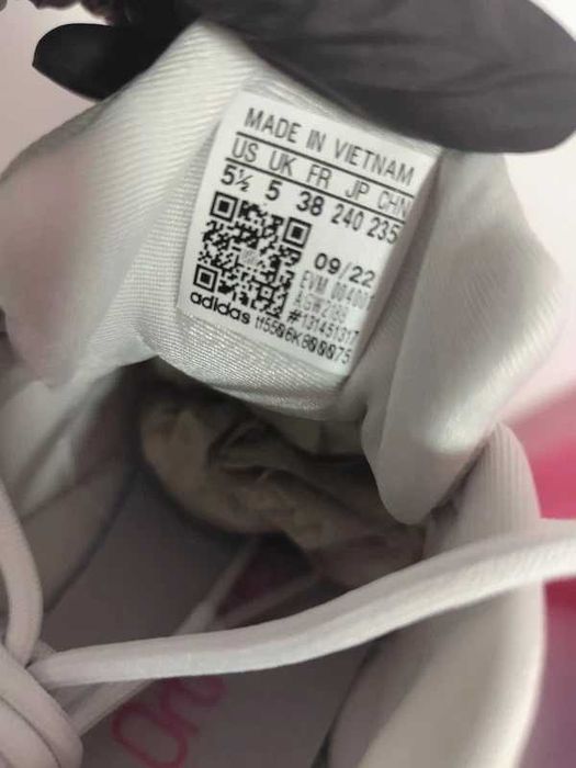 Sapatilhas adidas oztral