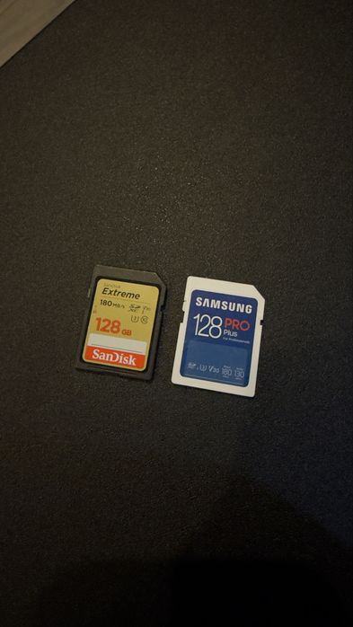 dwie karty 128 gb