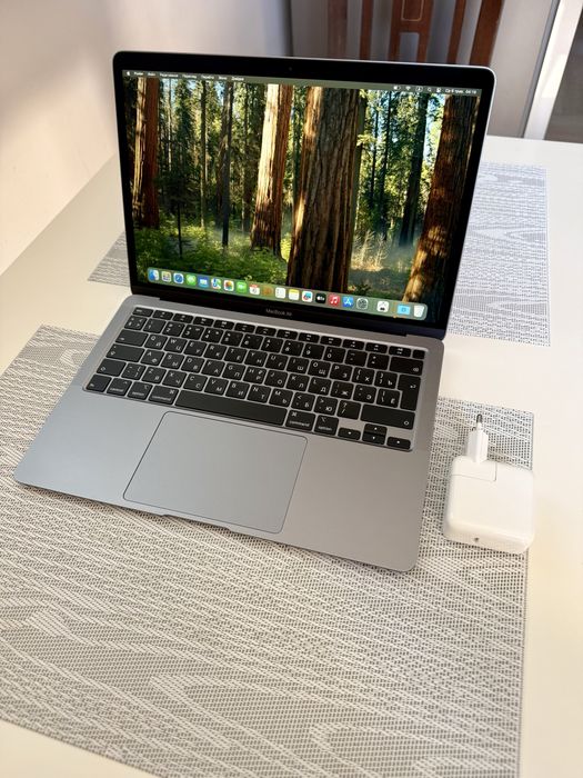 MacBook Air 2020 8 256GB Стан Ідеал