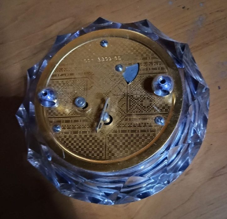 Часы маяк в хрустальном корпусе под ремонт