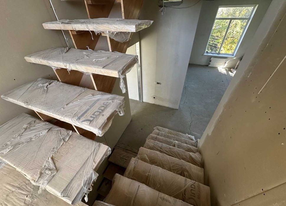 Продам сучасний будинок у районі Нових Будинків (Павленки)(код 5550)