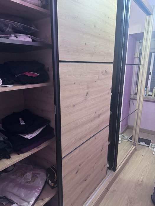 Roupeiro modelo ikea em muito bom estado
