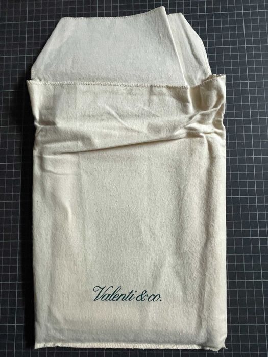 Moldura de madeira e prata 25 X 19,5 cm