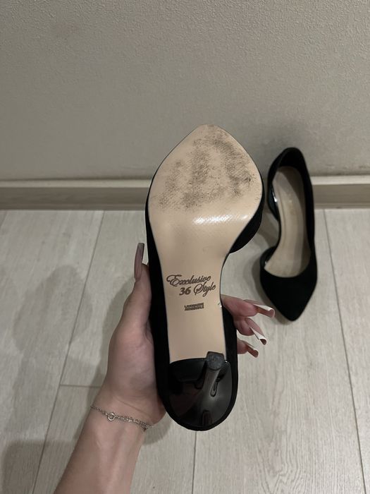 Чорні жіночі замшеві туфлі