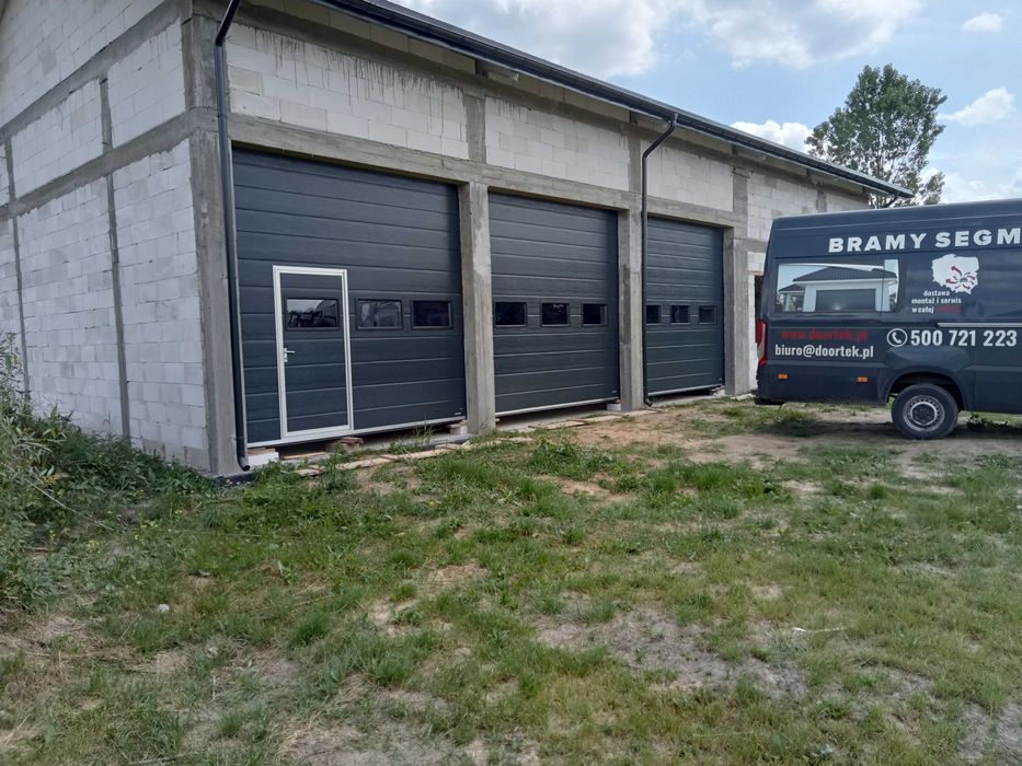 Brama segmentowa garażowa przemysłowa bramy garażowe Siemień