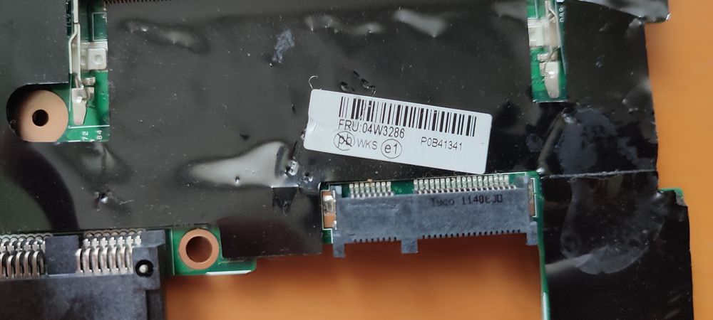 Материнська плата Lenovo X220. На відновлення або запчастини.