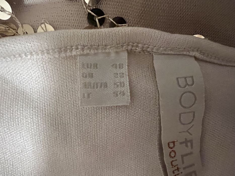 Nowa błyszcząca sukienka z cekinami