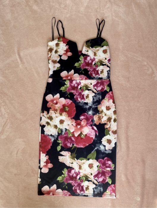 Обтягуюча Сукня плаття з квітами розмір S платье с цветами S