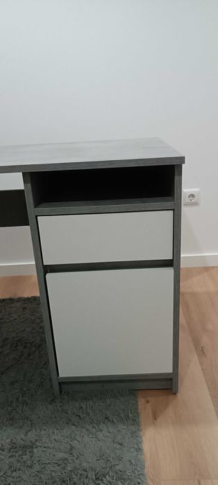 Secretária como nova