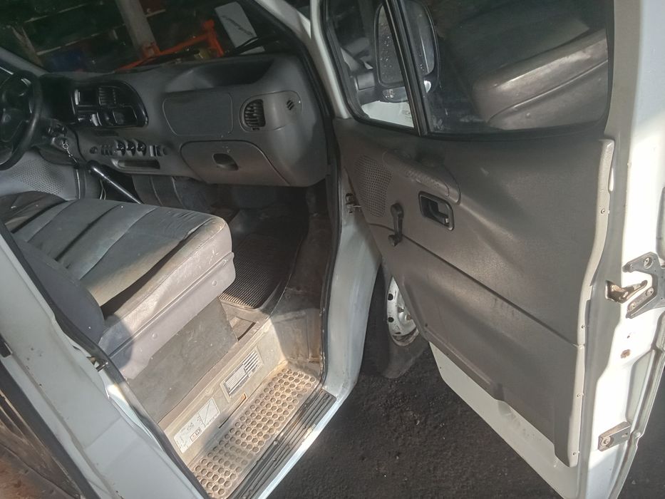 Форд Транзит  1998 року