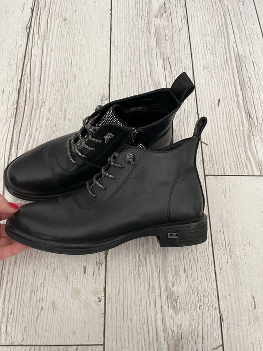 Czarne botki skórzane