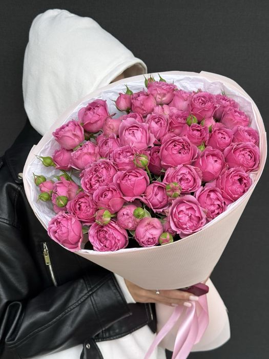 букет с кустових роз