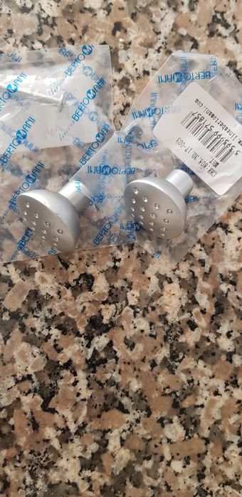 Puxadores Gavetas e Armários
