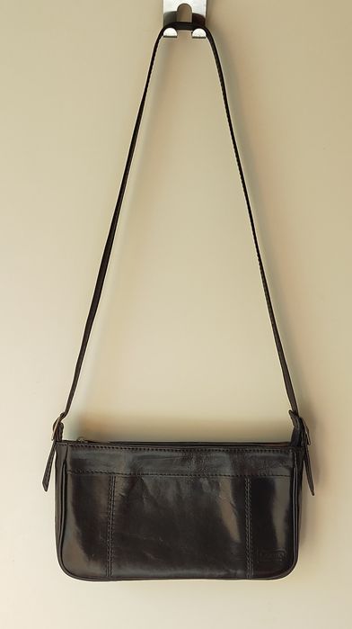 Carteira em pele preta