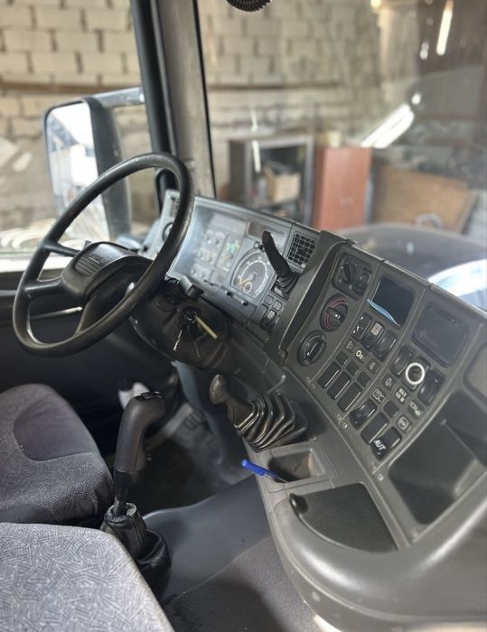 Scania  8x4 trójstronny kiper